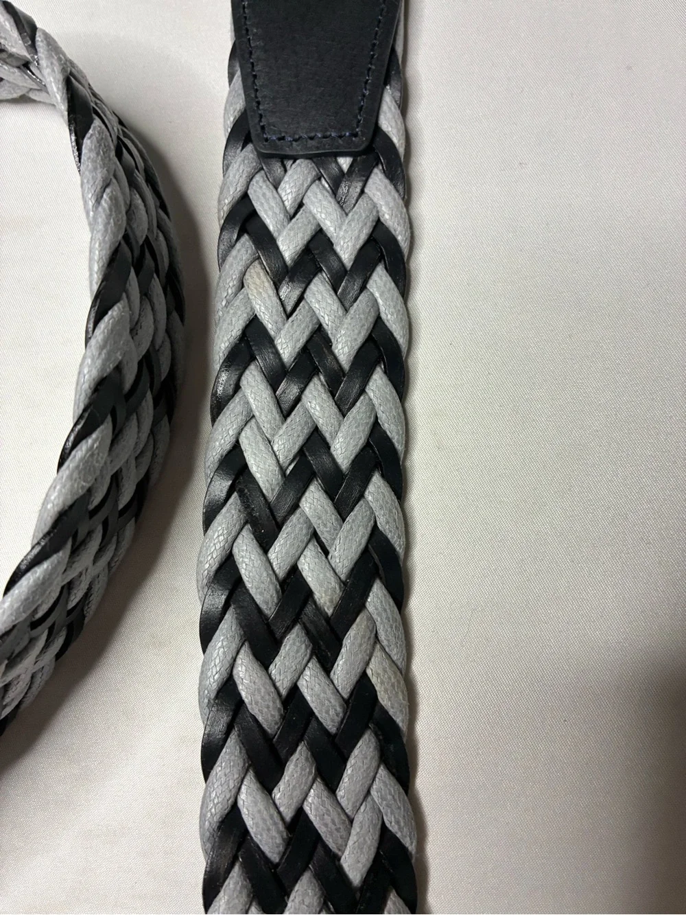 Jos A. Bank New Men's Gray Black Leather Size 40 Italian leather Braided Woven